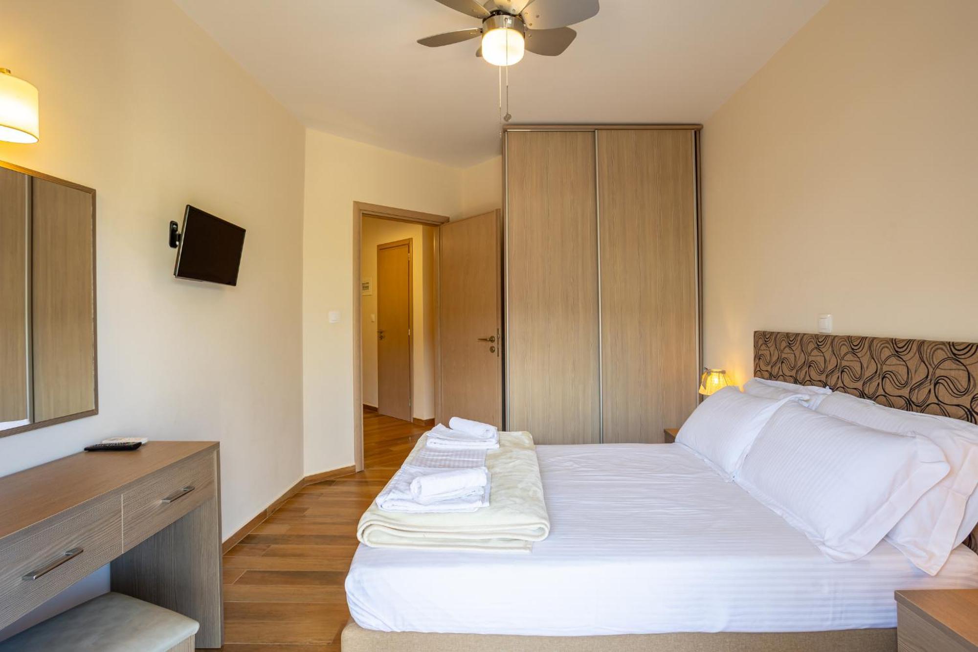 Avia Blue Maisonettes - Messinia Gulf Retreat Bagian luar foto