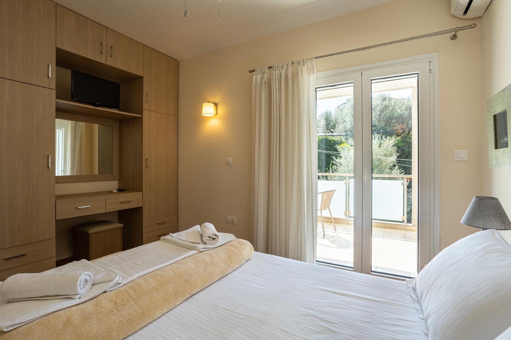 Avia Blue Maisonettes - Messinia Gulf Retreat Bagian luar foto